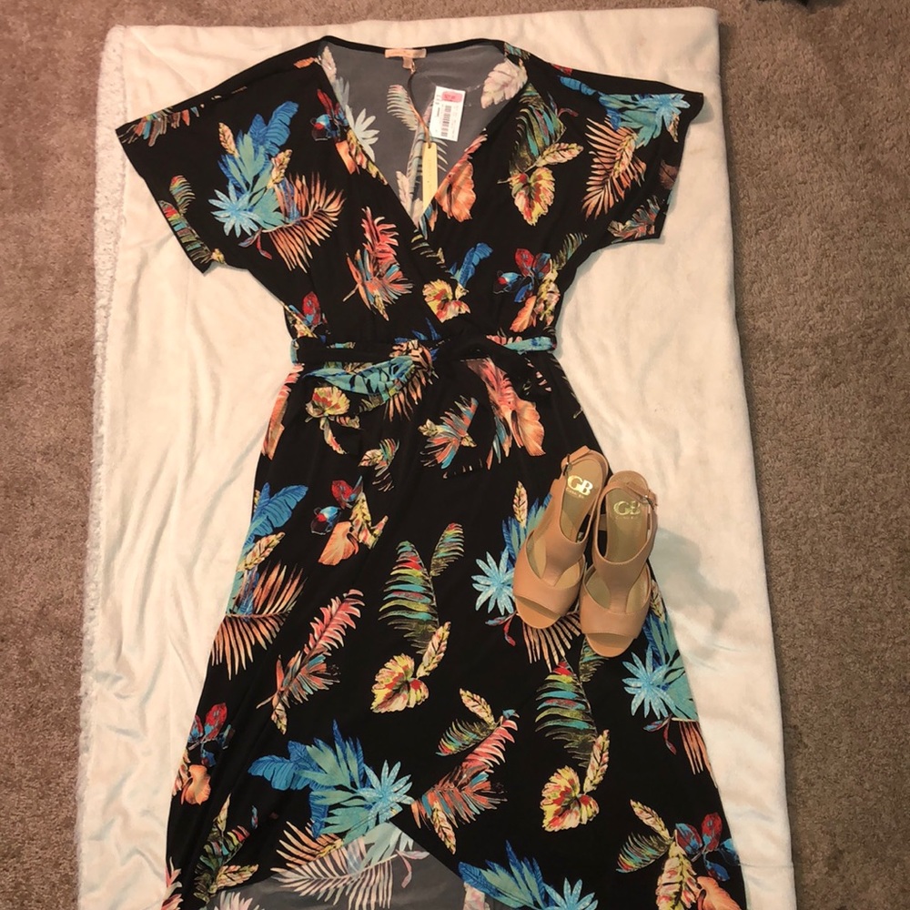 Feminine flowy dress